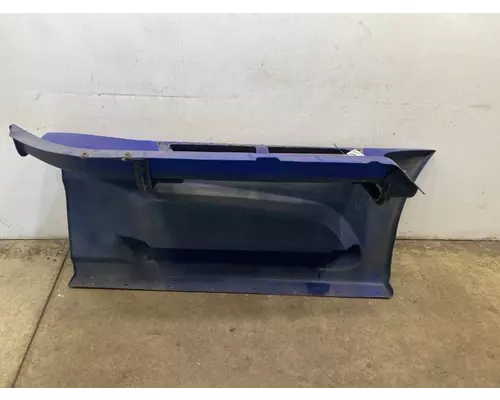 INTERNATIONAL LT625 Side Fairing