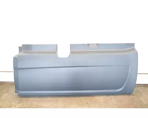 INTERNATIONAL LT625 Side Fairing