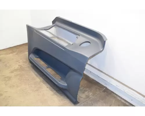 INTERNATIONAL LT625 Side Fairing