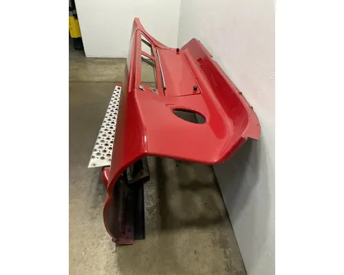 INTERNATIONAL LT625 Side Fairing