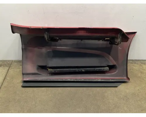 INTERNATIONAL LT625 Side Fairing