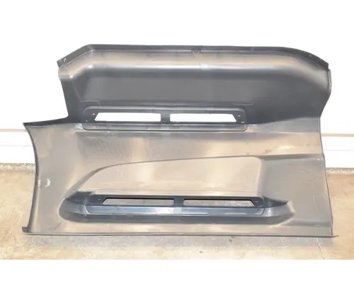 INTERNATIONAL LT625 Side Fairing