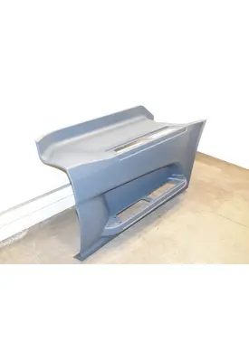 INTERNATIONAL LT625 Side Fairing