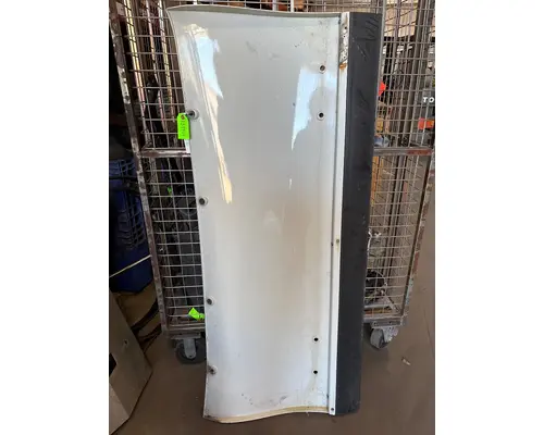 INTERNATIONAL LT625 Side Fairing