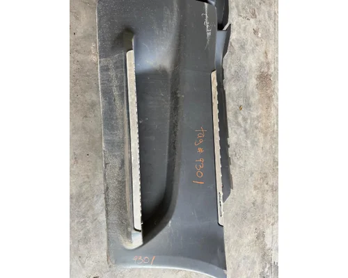 INTERNATIONAL LT625 Side Fairing