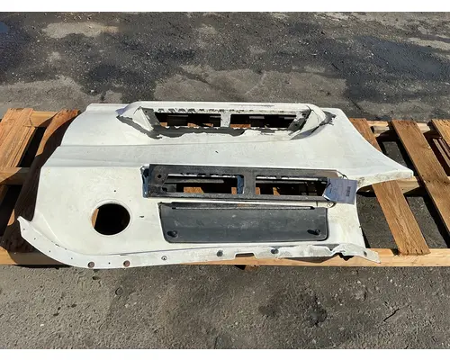 INTERNATIONAL LT625 Side Fairing