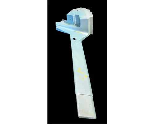 INTERNATIONAL LT625 Skirt