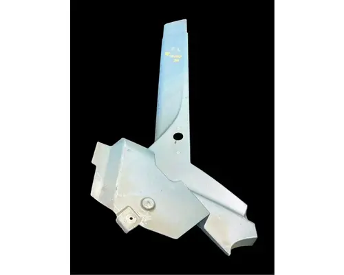 INTERNATIONAL LT625 Skirt