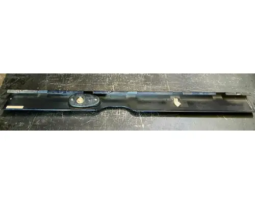 INTERNATIONAL LT625 Skirt