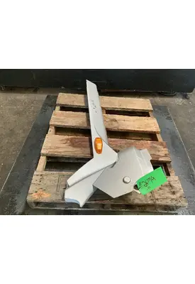 INTERNATIONAL LT625 Skirt