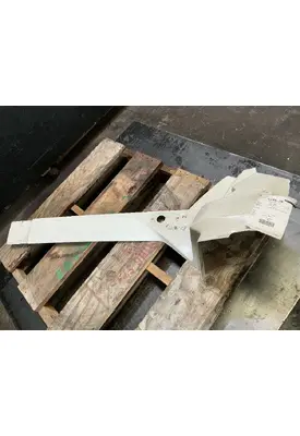 INTERNATIONAL LT625 Skirt