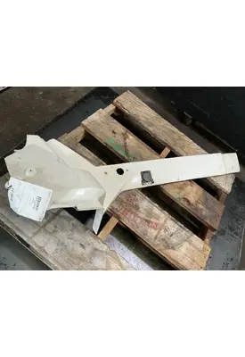 INTERNATIONAL LT625 Skirt