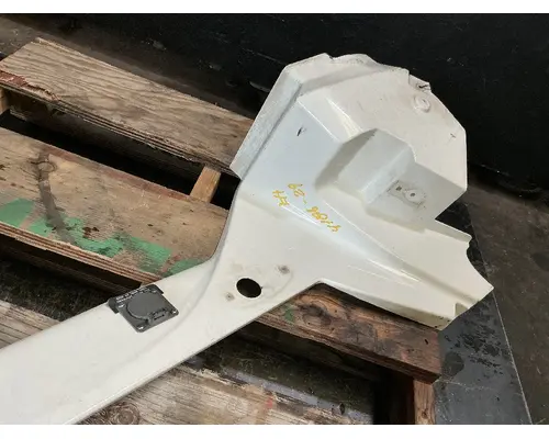 INTERNATIONAL LT625 Skirt