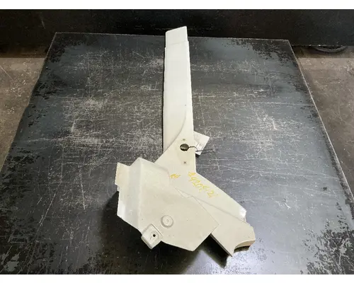 INTERNATIONAL LT625 Skirt