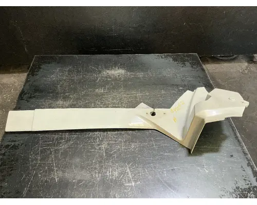 INTERNATIONAL LT625 Skirt