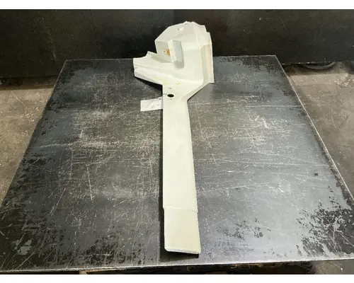 INTERNATIONAL LT625 Skirt