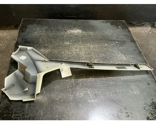 INTERNATIONAL LT625 Skirt