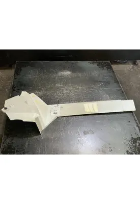 INTERNATIONAL LT625 Skirt