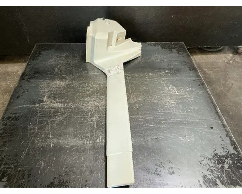 INTERNATIONAL LT625 Skirt