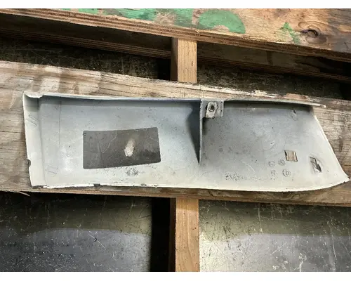 INTERNATIONAL LT625 Skirt