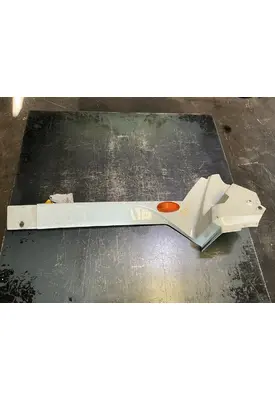 INTERNATIONAL LT625 Skirt