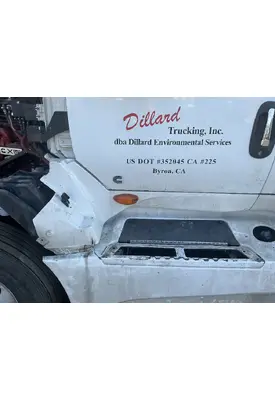 INTERNATIONAL LT625 Skirt