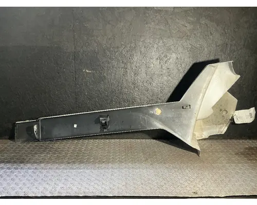 INTERNATIONAL LT625 Skirt