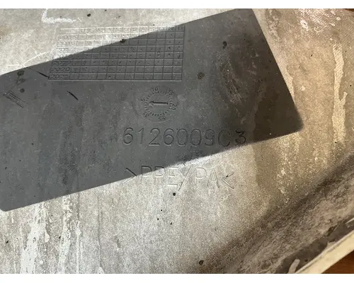 INTERNATIONAL LT625 Skirt