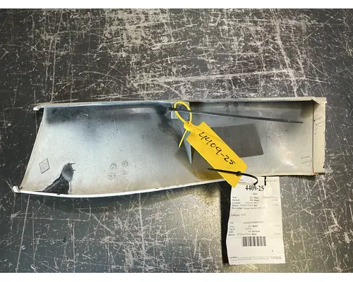 INTERNATIONAL LT625 Skirt