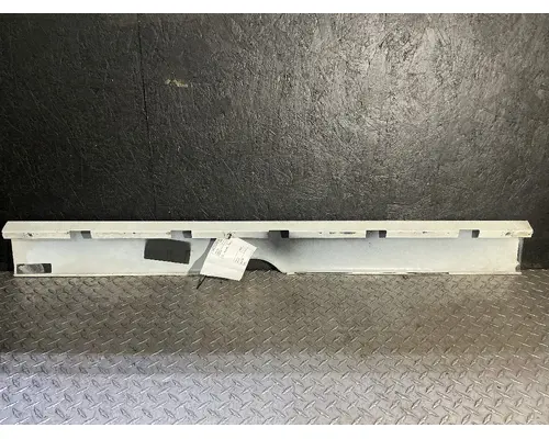 INTERNATIONAL LT625 Skirt