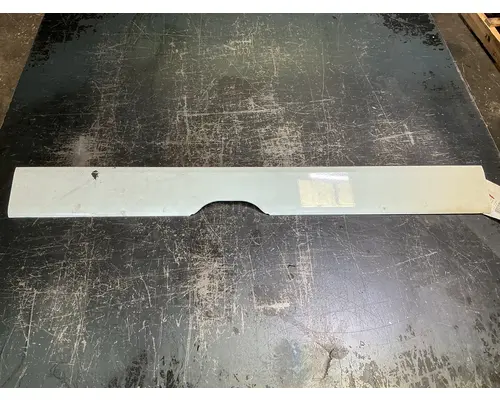 INTERNATIONAL LT625 Skirt