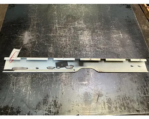 INTERNATIONAL LT625 Skirt