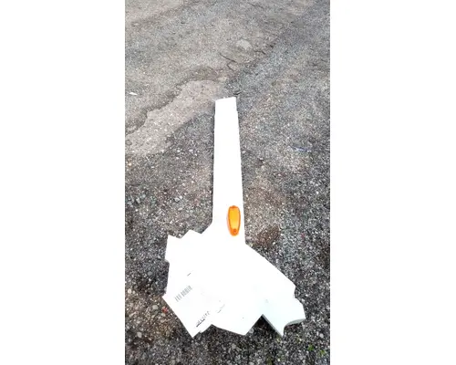 INTERNATIONAL LT625 Sleeper Fairing