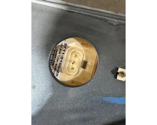 INTERNATIONAL LT625 Sleeper Fairing