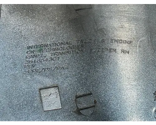 INTERNATIONAL LT625 Sleeper Fairing