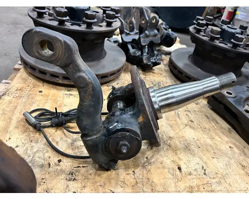 INTERNATIONAL LT625 Spindle  Knuckle, Front