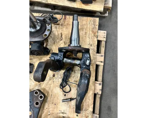 INTERNATIONAL LT625 Spindle  Knuckle, Front