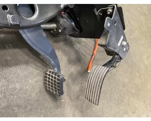 INTERNATIONAL LT625 Steering Column