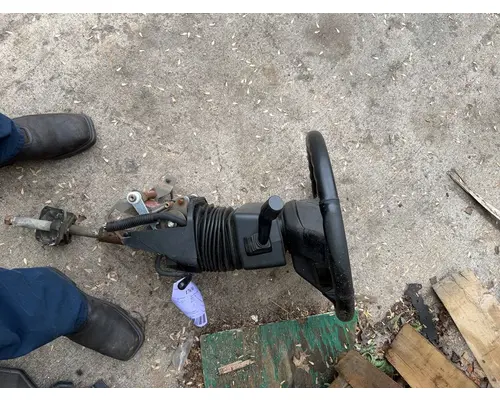 INTERNATIONAL LT625 Steering Column