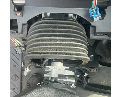 INTERNATIONAL LT625 Steering Column