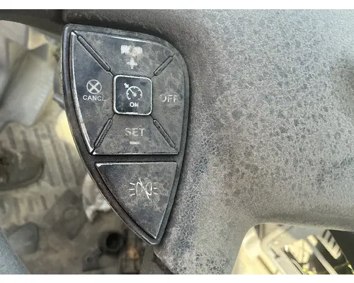 INTERNATIONAL LT625 Steering Wheel