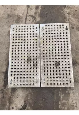 INTERNATIONAL LT625 Step