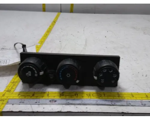 INTERNATIONAL LT625 Switch Clusters