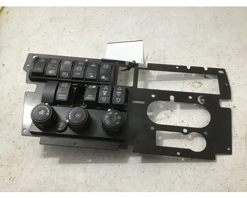 INTERNATIONAL LT625 Switch Components