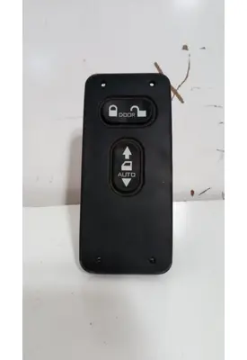 INTERNATIONAL LT625 Switch Panels 124