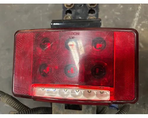 INTERNATIONAL LT625 Tail Lamp