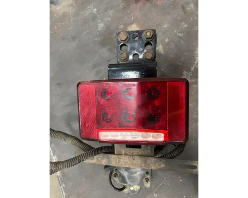 INTERNATIONAL LT625 Tail Lamp