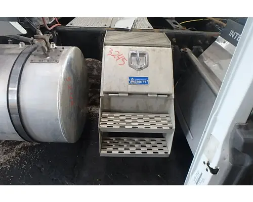 INTERNATIONAL LT625 Tool Box