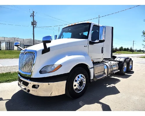 INTERNATIONAL LT625 Used Trucks