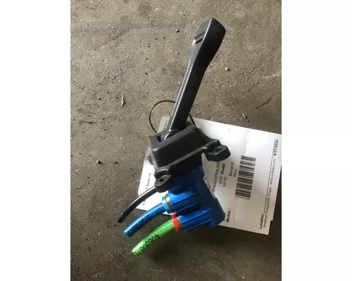 INTERNATIONAL LT625 VALVES